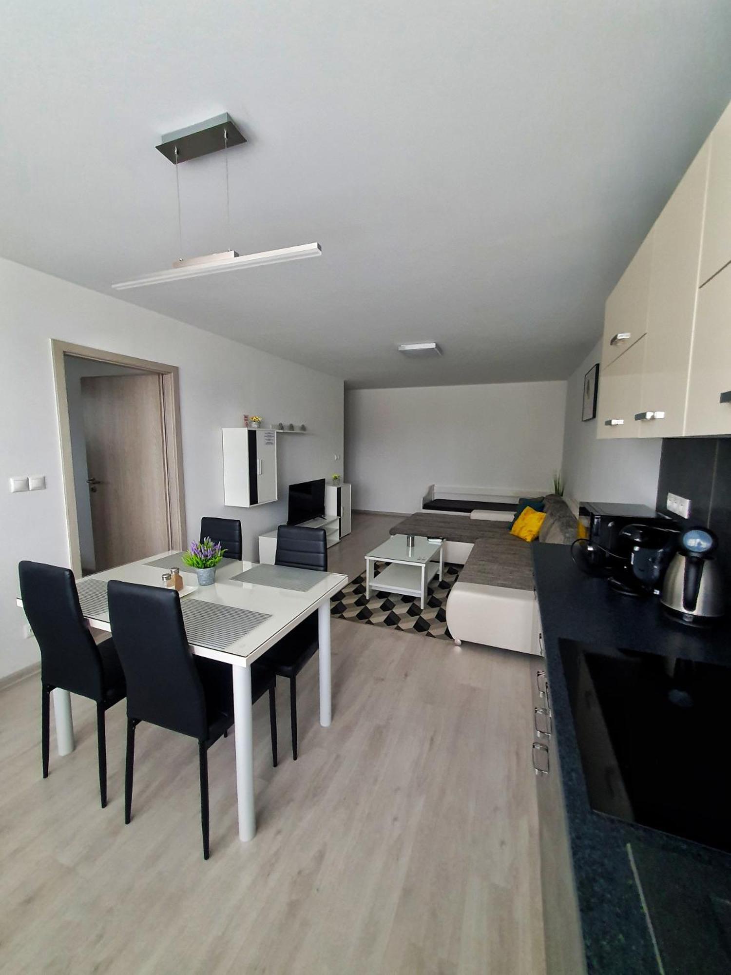 Apartmany Bytca エクステリア 写真