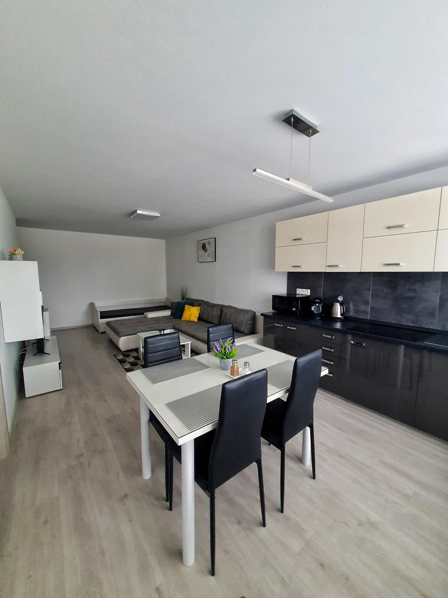 Apartmany Bytca エクステリア 写真