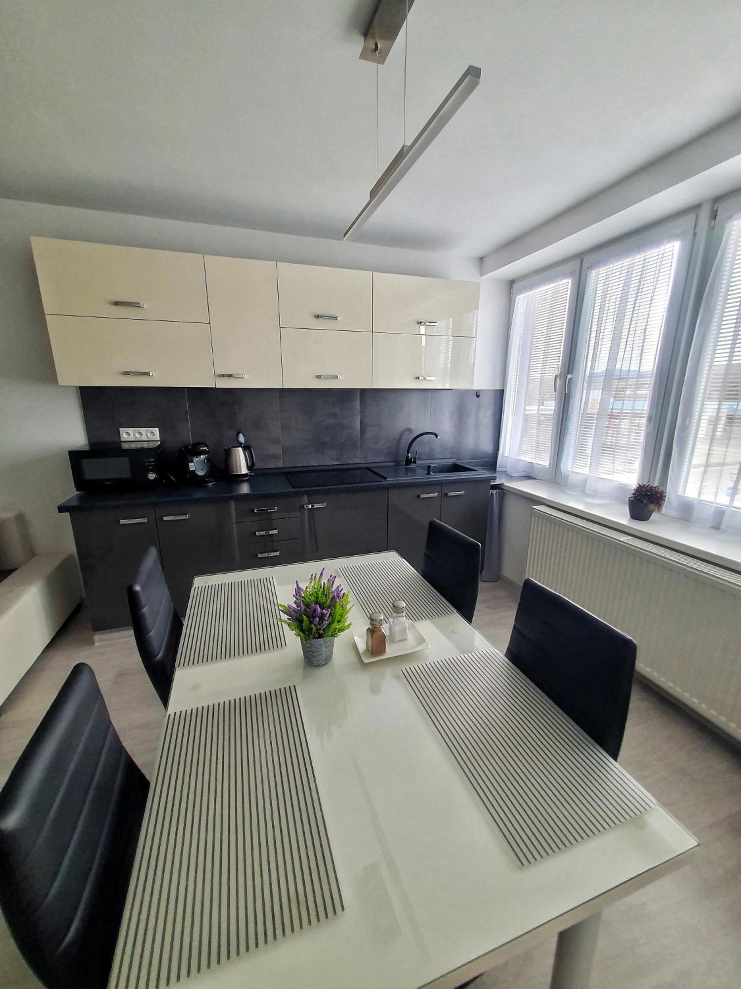 Apartmany Bytca エクステリア 写真