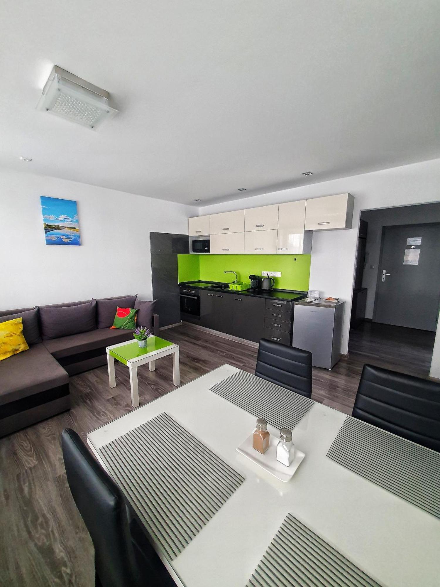 Apartmany Bytca エクステリア 写真